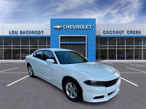 Used 2022 Dodge Charger SXT image 1