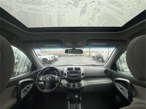 Used 2011 Toyota RAV4 4WD image 22