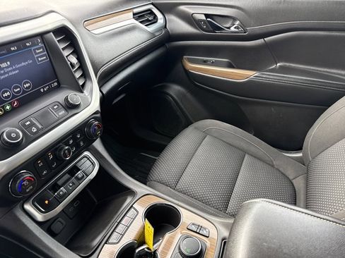 Used 2021 GMC Acadia SLE w/ Driver Convenience Package image 25