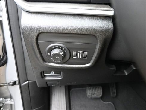 New 2025 Jeep Grand Cherokee L Limited image 35