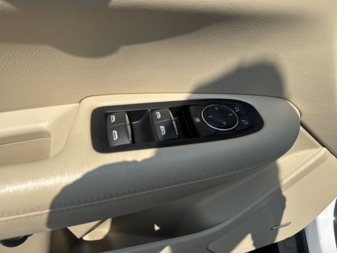 Used 2019 Cadillac XT5 AWD image 6