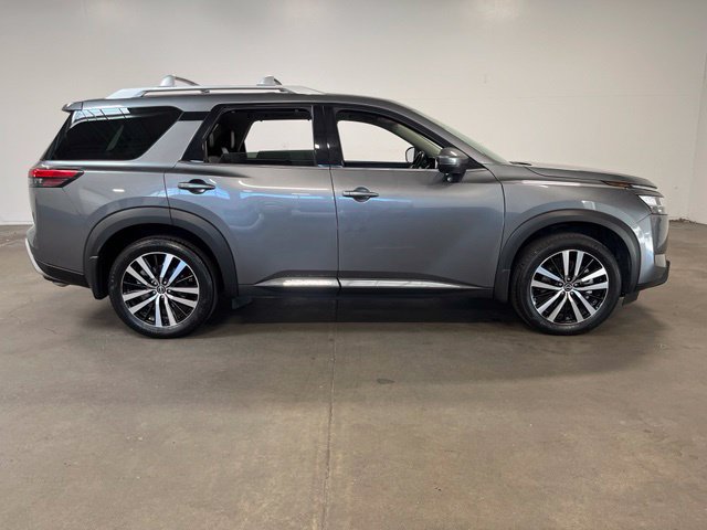Used 2023 Nissan Pathfinder Platinum w/ Cargo Package FWD image 2