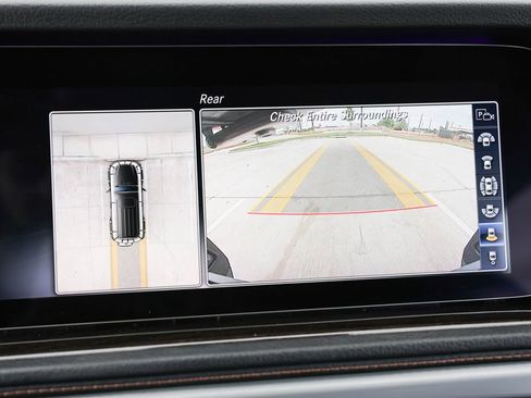 Used 2021 Mercedes-Benz G 63 AMG 4MATIC w/ G Manufaktur Interior Package image 10