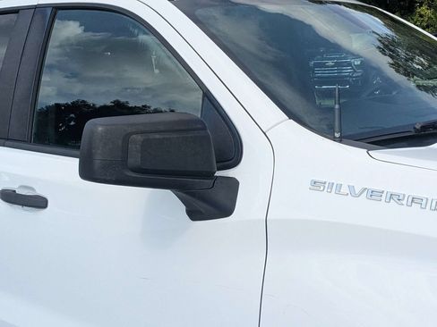 Used 2020 Chevrolet Silverado 1500 Custom w/ Custom Value Package RWD image 10