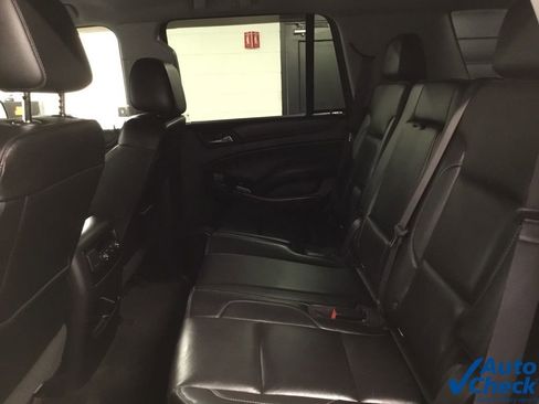 Used 2017 GMC Yukon SLT image 31