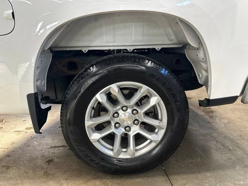 Used 2022 Chevrolet Silverado 1500 LT AWD/4WD image 28