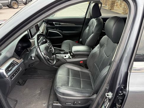 Used 2022 Kia Telluride EX w/ EX Premium Package AWD/4WD image 11