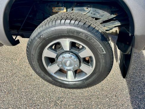 Used 2011 Ford F250 Lariat w/ Lariat Interior Pkg image 26