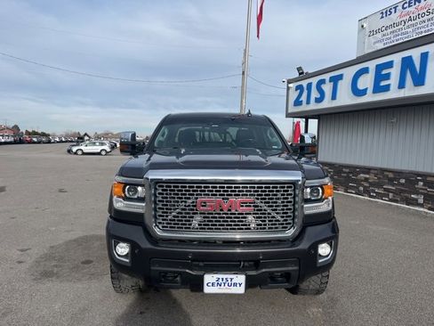 Used 2016 GMC Sierra 2500 Denali w/ Duramax Plus Package image 3