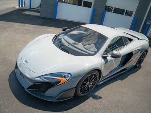 Used 2016 McLaren 675LT Coupe RWD image 36