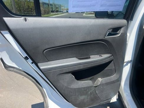 Used 2017 Chevrolet Equinox LT w/ Sport Edition FWD image 14