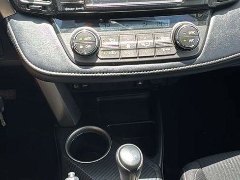 Used 2013 Toyota RAV4 XLE FWD image 50