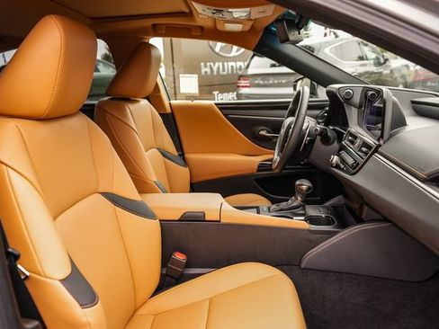 Used 2025 Lexus ES 350 w/ Accessory Package (Z2) FWD image 18