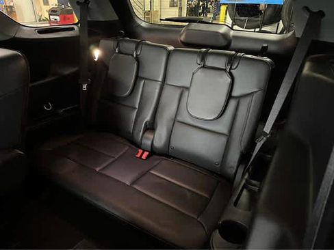 Used 2023 Ford Explorer XLT w/ Equipment Group 202A image 27