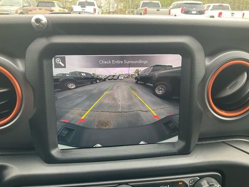Used 2022 Jeep Gladiator Mojave w/ LED Lighting Group AWD/4WD image 24