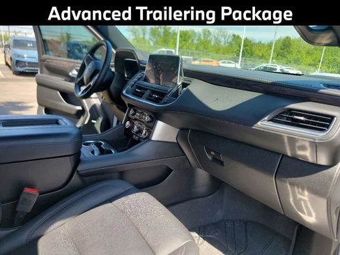 Used 2023 Chevrolet Tahoe Z71 w/ Z71 Off-Road Package AWD/4WD image 11