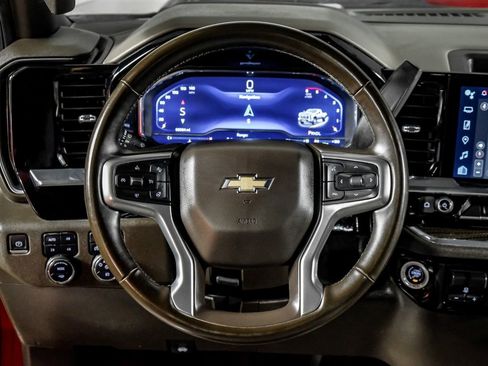 Used 2024 Chevrolet Silverado 3500 LT w/ Convenience Package image 16