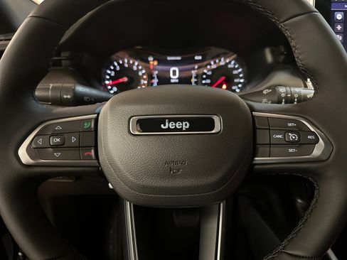 New 2026 Jeep Compass Latitude image 22
