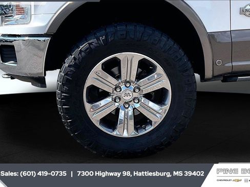 Used 2018 Ford F150 King Ranch w/ Equipment Group 601A Luxury AWD/4WD image 8