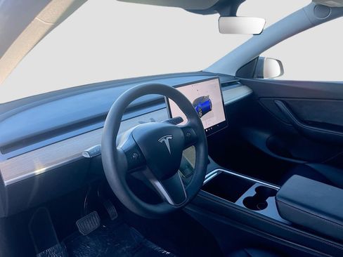 Used 2023 Tesla Model Y Long Range AWD/4WD image 9