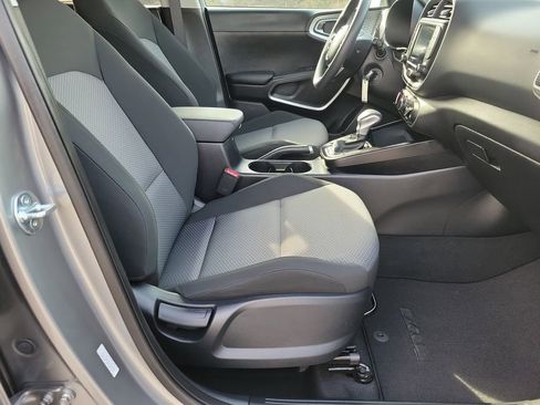 Used 2024 Kia Soul LX w/ Option Group 015 image 35