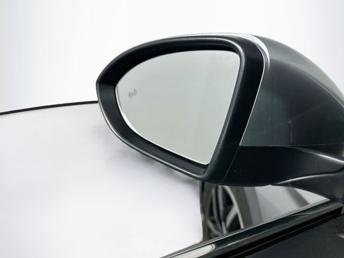 Used 2025 Volkswagen Jetta SE FWD image 16