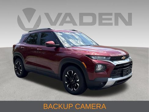 Used 2023 Chevrolet TrailBlazer LT w/ Convenience Package FWD image 3