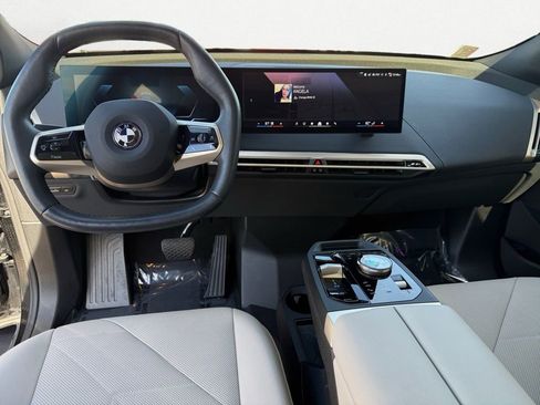 Used 2025 BMW iX xDrive50 image 10