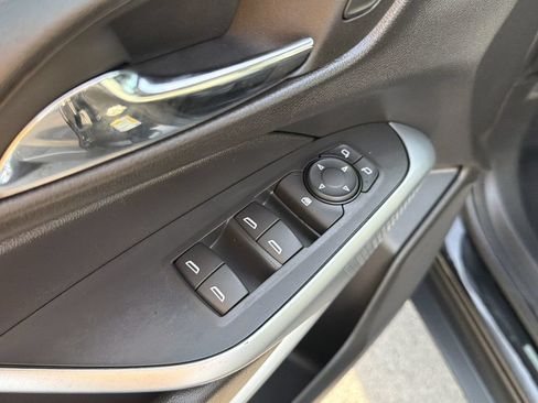 Used 2024 Chevrolet Trax LS FWD image 22