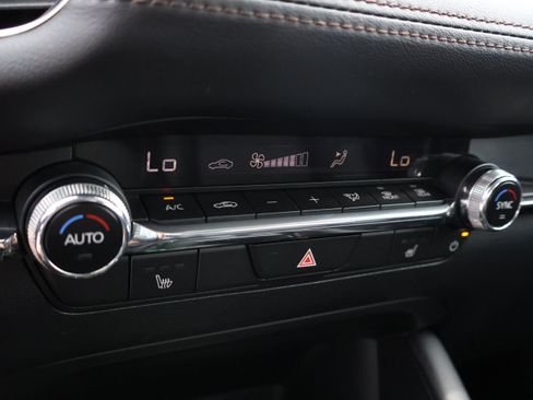 Used 2025 MAZDA MAZDA3 s FWD image 28