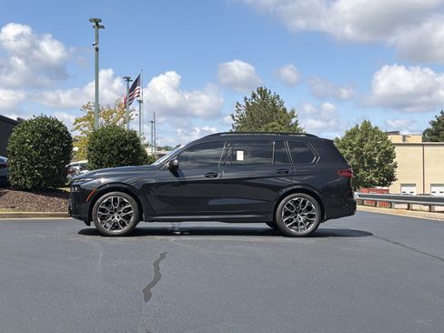 Used 2025 BMW X7 xDrive40i w/ M Sport Package AWD/4WD image 14