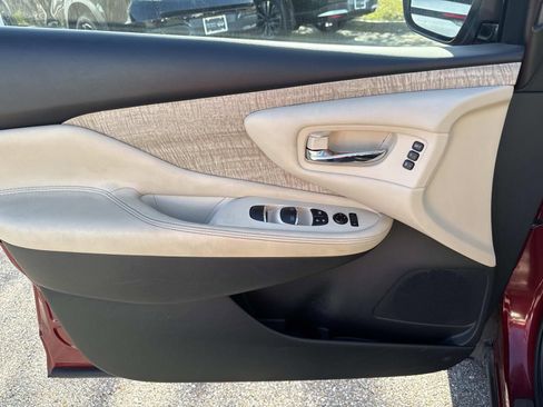 Used 2023 Nissan Murano SL w/ SL Moonroof Package image 21