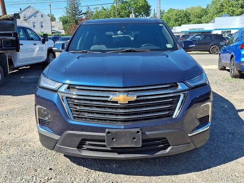 Used 2023 Chevrolet Traverse LT AWD/4WD image 2