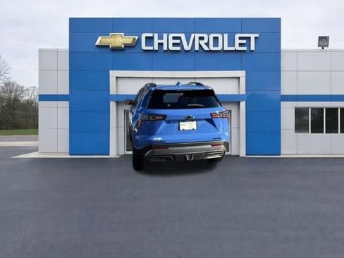 New 2026 Chevrolet Equinox ACTIV w/ Convenience Package III FWD image 7