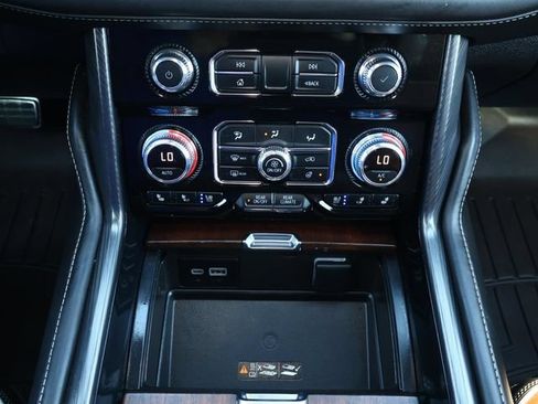 Used 2024 GMC Yukon XL Denali Ultimate AWD/4WD image 33