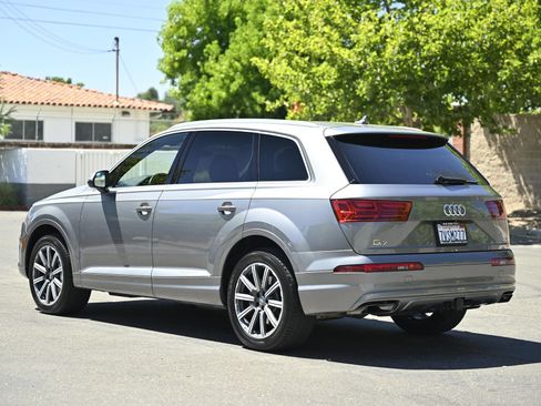 Used 2017 Audi Q7 3.0T Premium Plus w/ Premium Plus Package AWD/4WD image 5