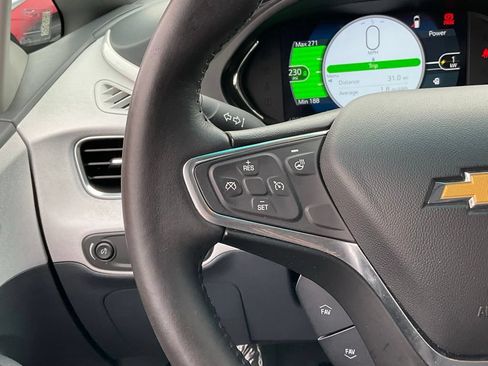 Used 2017 Chevrolet Bolt Premier FWD image 38