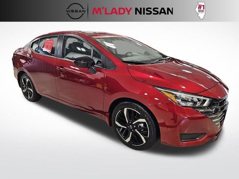 Used 2025 Nissan Versa SR w/ Trunk Package image 4