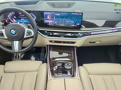 Used 2024 BMW X7 xDrive40i w/ Executive Package AWD/4WD image 96