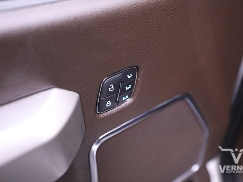 Used 2022 Ford F350 King Ranch w/ FX4 Off-Road Package image 18