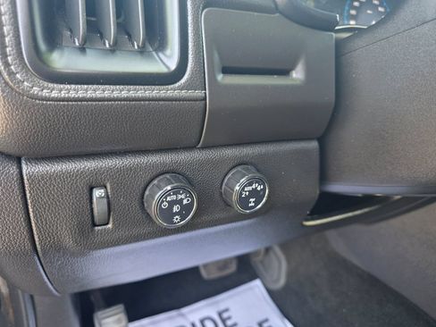 Used 2018 GMC Canyon SLE w/ Nightfall Edition AWD/4WD image 25