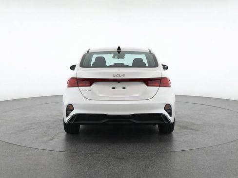Used 2024 Kia Forte LXS FWD image 7