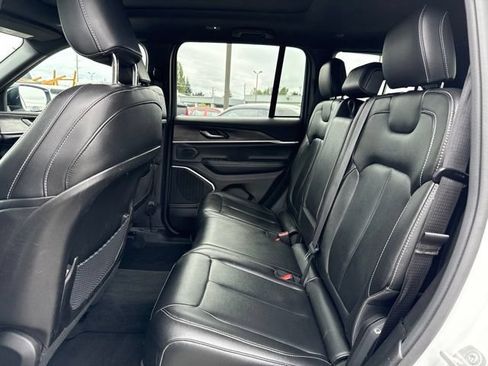 Used 2024 Jeep Grand Cherokee Limited 4xe AWD/4WD image 17