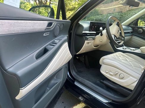 Certified 2026 Genesis GV80 3.5T Prestige AWD/4WD image 6