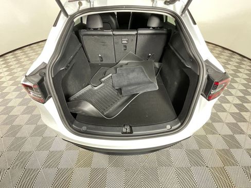 Used 2024 Tesla Model Y Long Range AWD/4WD image 27