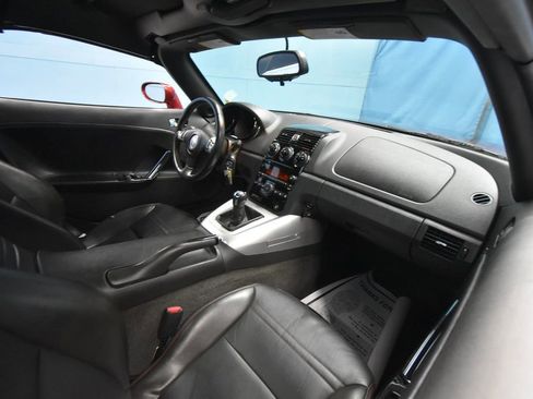 Used 2009 Saturn Sky Ruby Red image 24