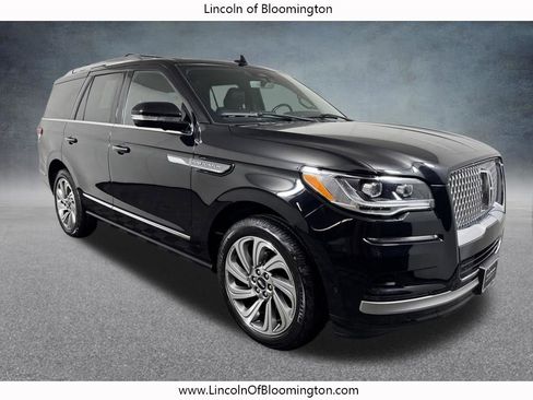 Used 2022 Lincoln Navigator 4WD image 10