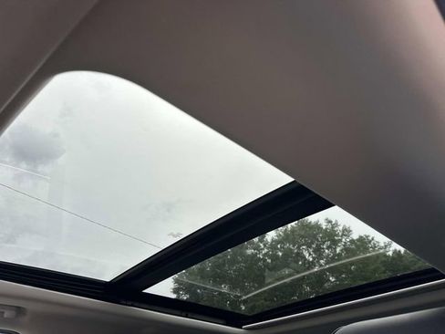 Used 2026 Nissan Pathfinder Platinum FWD image 12
