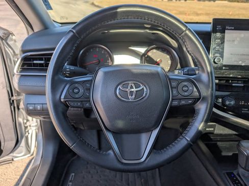Used 2021 Toyota Camry XSE image 18