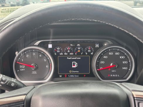 Used 2021 Chevrolet Silverado 1500 High Country w/ Technology Package image 18